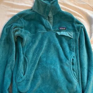 Teal Patagonia sweatshirt